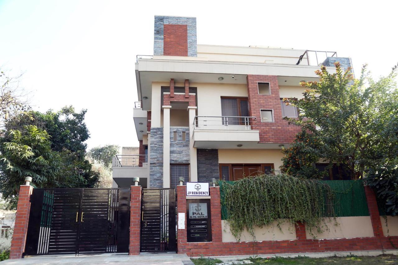 J P Residency Hotel Greater Noida Eksteriør billede